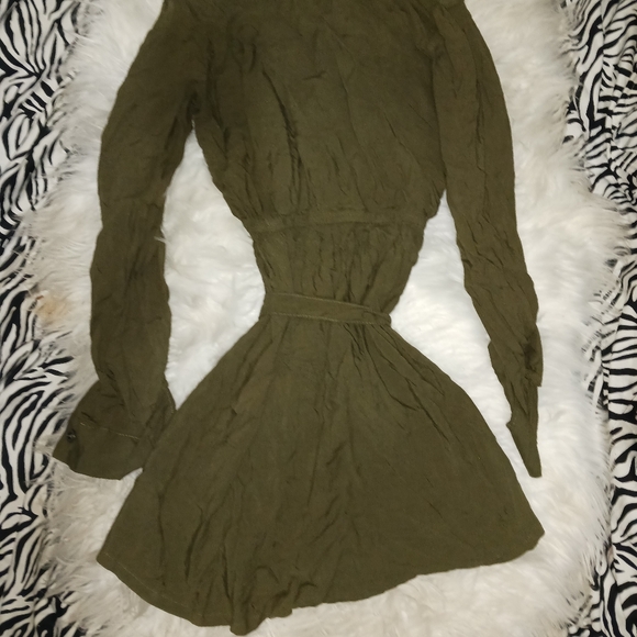 Derek Heart Women tie olive green button Down long shirt - Picture 9 of 10